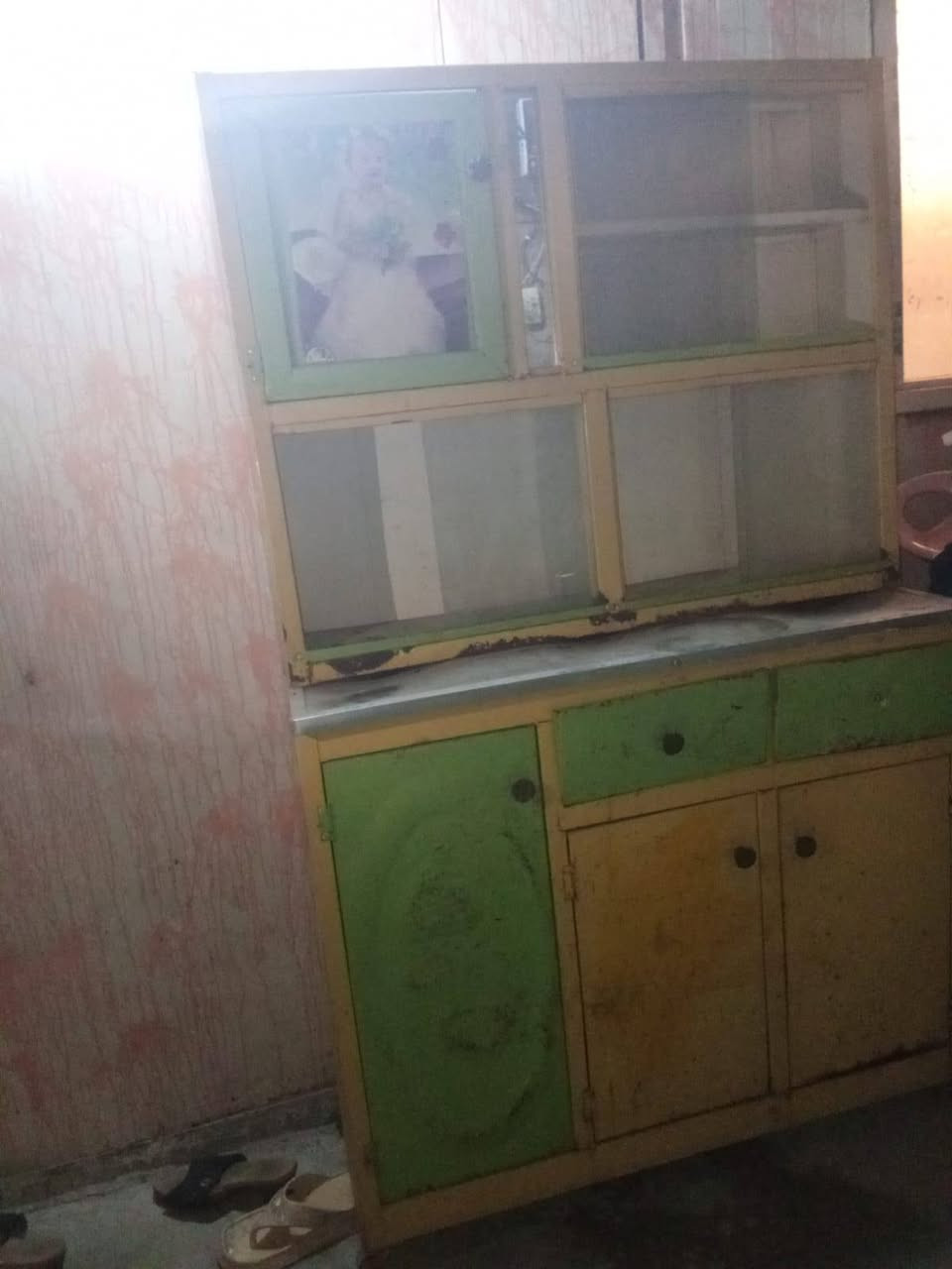 سلام عليكم ورحمة أغراض نظيفه تلفزيون اخو جديد كبير وكاونتر نظيف ايام زمان اي ظرر مابي كله حته جامه كامل وميز تلفزيون كلهن قفل 60 مكاني الحسينيه تقاطع ال12 رقم واتساب***********
