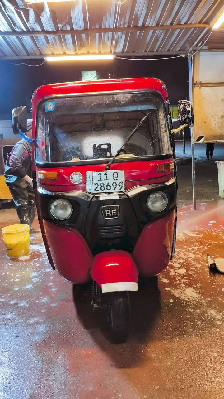 السلام عليكم تكتك موديل ١٨ كير ومكينه خير من الله دواسه معمرة كشر شوفه عينك رقم انكليزي بااسمي تحويل ثاني يوم السعر ٥ ونص  ...
جسر ديالى القديم حي الحكيم
***********
