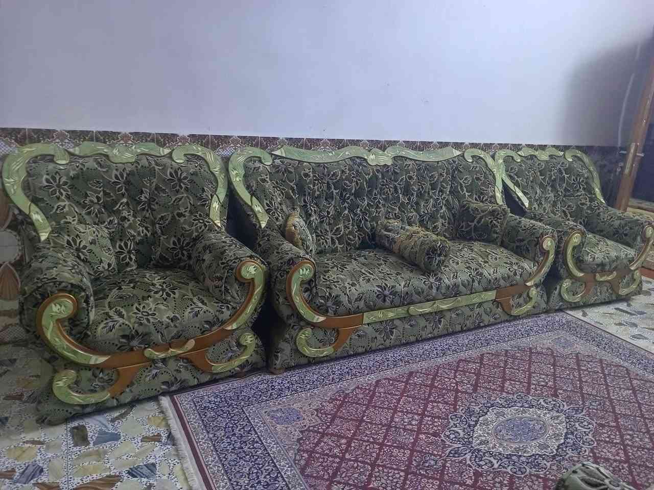 تخم للبيع السعر 250 وبي مجال بلد جمعيه الامام رقم الهاتف ***********
