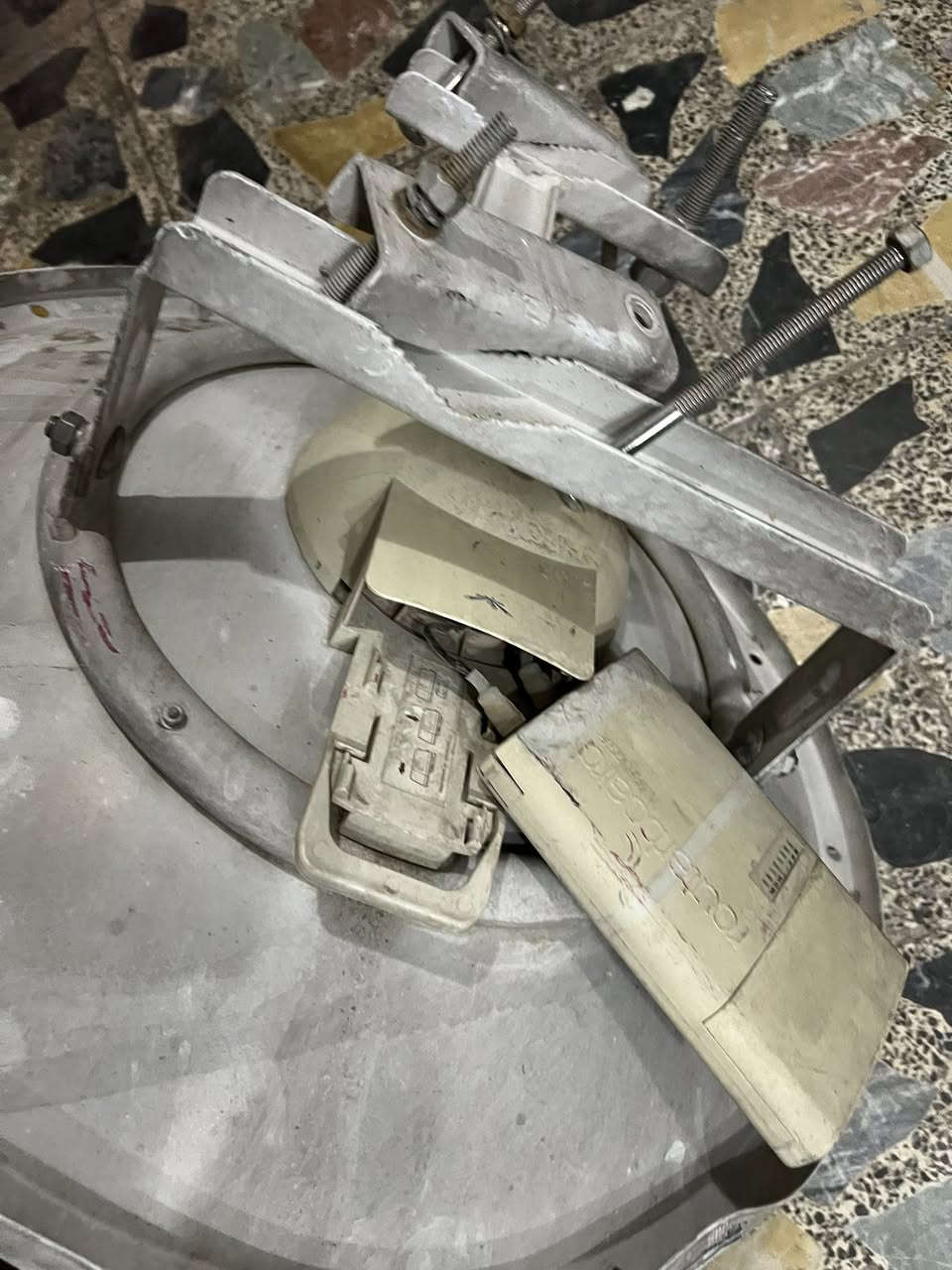 دش 30 +912 مع اسميات كامل ونضيف سعره 100 ضمان شغال وموجود توصيل ***********
