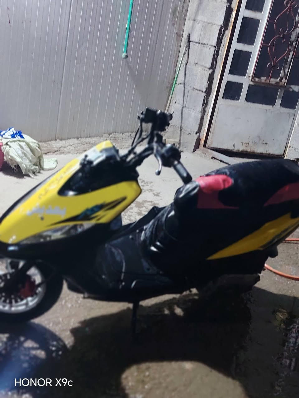 سلام عليكم  دراجه ماكس عدله صدر جديد دبل خلفي جديد بوشه 55دراجه شلعه ومعدل سعر 450 وبيه مجال شي بصيط بغداد  البياع رقم ***********متواجد بس واتساب فقط
