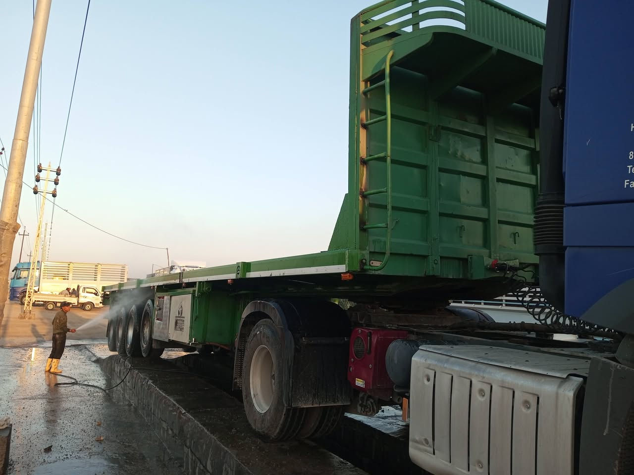 عربانه للبيع حدادية اربع محاور الاتصال ***********.  ***********
