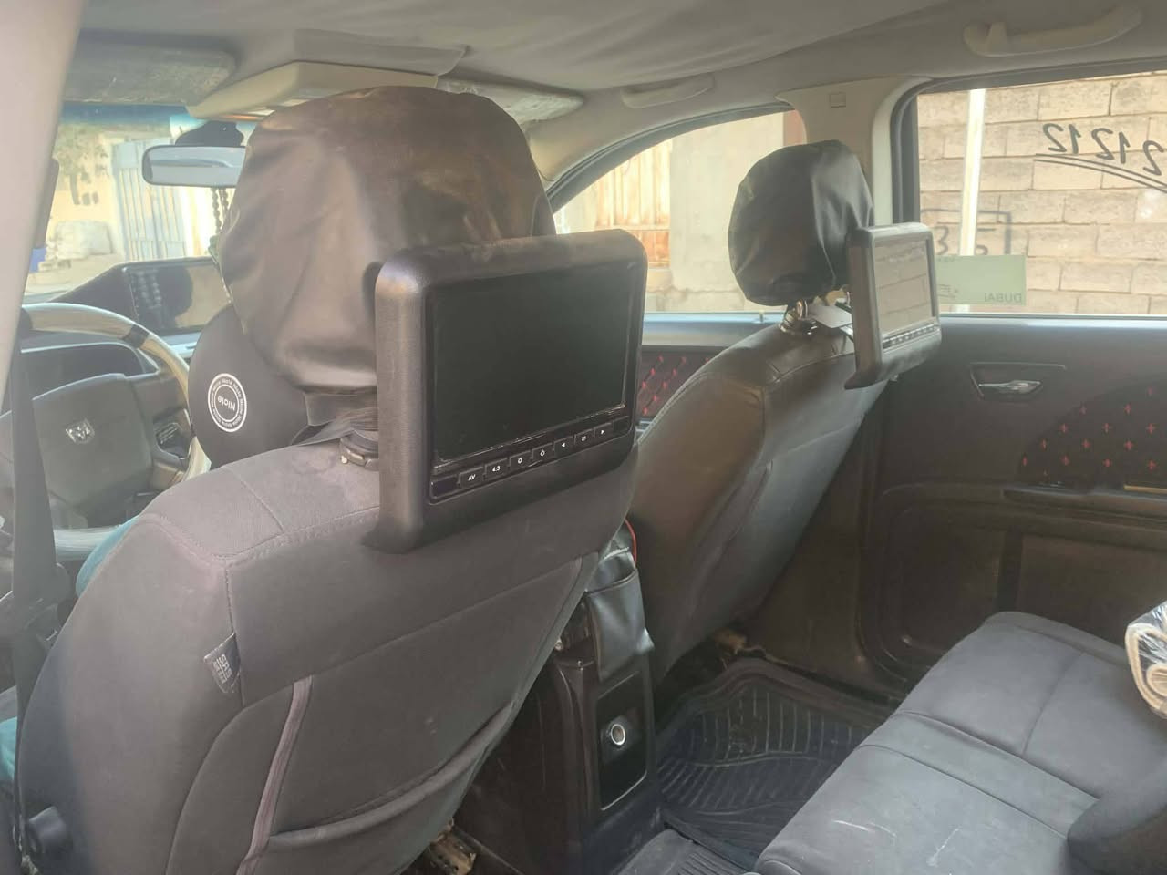 دووج جورنی
للبیع مودیل 2010 رقم سلیمانیە سعرە 95 
***********
