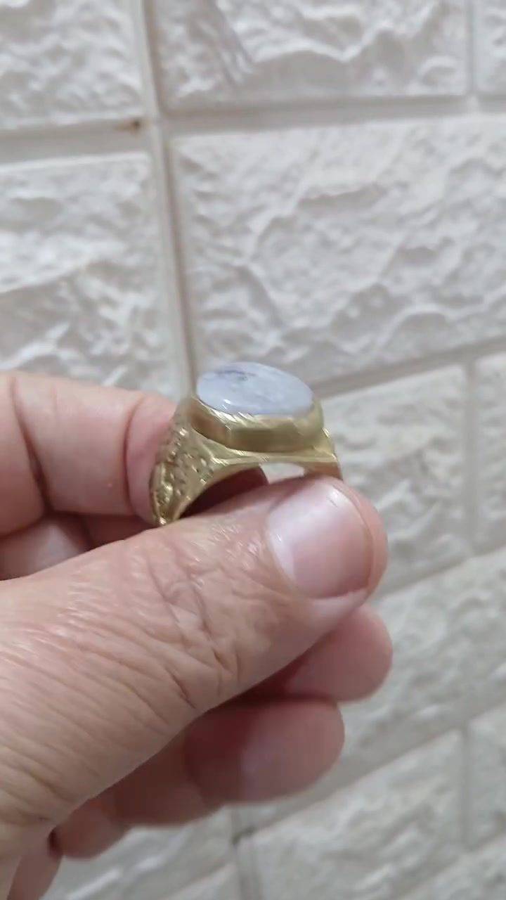 اللهم صل على محمد وآل محمد
خاتم(سبع معادن )متوج بحجر عقيق يماني أبيض شجري قديم واصلي للبيع مكاني بغداد


**إذا كنت صاحب هذا الإعلان وتريد حذفه لأي سبب، رجاءا أرسل رسالة إلى الدعم الفني**
