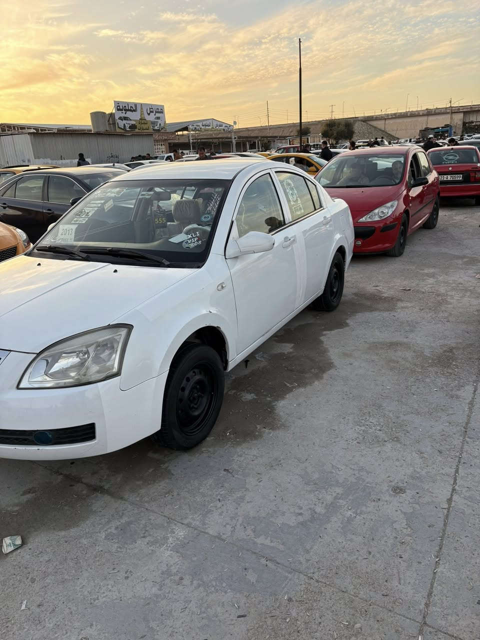 من رخصت ادمن
شيري 2013كلين تايتل 
ماشي 97الف 
سنويه رقم جديد 
كوبون بانزين بي 
سياره من دعاميه للدعاميه مابيها صبغ 
مكان واحد بي تعديل صغير 
سياره تبريد تتفيه صدر امامي خلفي جديد 
تايرات بطاريه جديد خير من الله 
سياره مال بيت ماشالله عليها مابيها نواقص ابد 
رقم صاحب سياره 
***********
