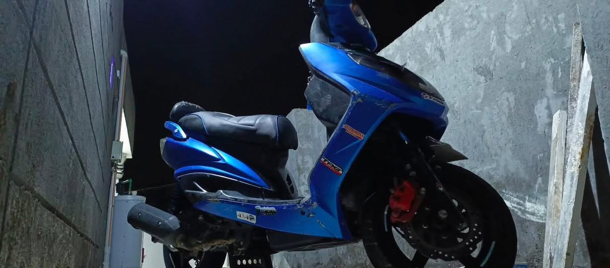 سلام عليكم أعاده النشر بسبب الوعود الكاذبه   شباب دراجه سكنس فحل للبيع او مراوس  دراجه خير من الله شلعه ومعدل كلجات رياضي مكينه مزوده 58ونص 
دراجه كلشي ماناقصها شغل وطلع تواصل ***********

@إشارة
