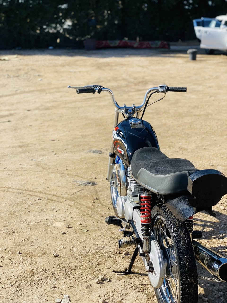 سلام. عليكم دراجه أربعه كير للبيع موديل 25ماً. مفتوح بيه برغي مكاني ديوانيه قضاء سومر رقمي ***********.
