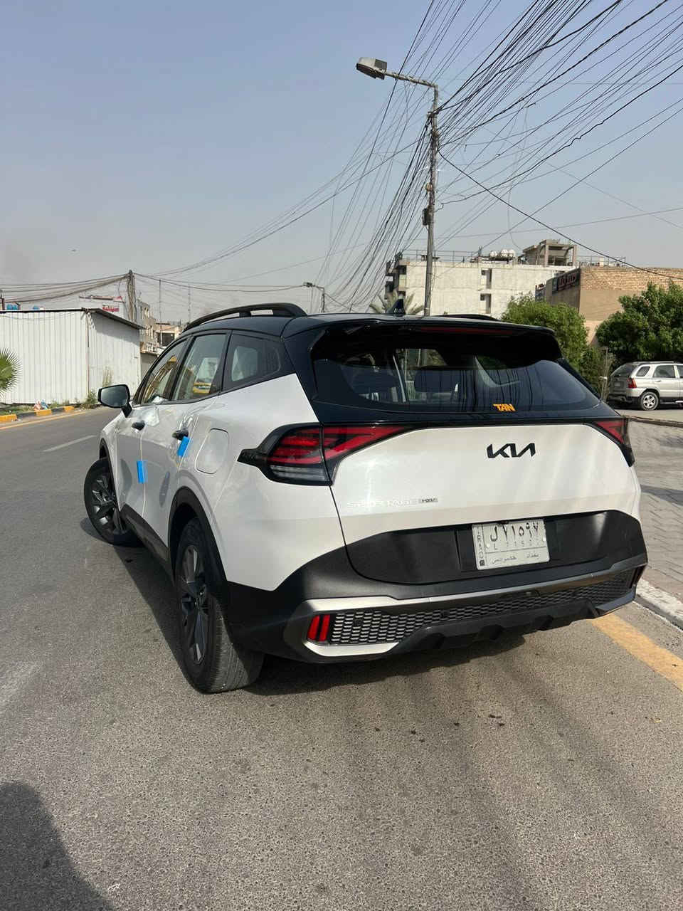 السلام عليكم
كيا سبورتج وارد صيني هايبرد2022شكل24
السعر217وبي مجال
فول الفول أعلى فئة  
بنوراما
مكينة 2.0 هايبرد بدون تيربو المرغوب
٥ راكب 
مكفوله كفاله عامه عدا مكانين بارد بسيطات الباقي كله مكفول 
المواصفات:-( vip )
١- مفتاح ذكي بصمة 
٢- نظام اوتو بارك / والتوقف الذاتي بدون سائق
٣- كير بنظام الماوس الاصدار الجديد 
٣- كير ماوس ثانوي لأوضاع القيادة :
 وضعيات للقيادة 
 Drive mode : ‏eco - Smart - Sport  Snow 

٥- بنوراما فتحة سقف.
٦- هاند بريك بصمة 
‏٧ - Auto Hold  أوتو هولد
٨- خاصية ISOFIX   ايزو فكس قفل الاطفال
٩- نظام مانع الانزلاق
١٠ - نظام نزول المنحدرات.
١٢- شاشة تدعم Apple Car play و Android وبلوتوث مدمج والأوامر الصوتية
١٣- الداشبورد الكتروني بانماط متغيرة حسب وضعية القيادة
١٤- الشاشة الوسطية حجم كبير ١٢ انج مع دعم الملاحة بالخرائط GPS وبوصلة للاتجاهات
١٥- شاحن هاتف wireless
١٦-  مخارج شحن USB وتشغيل الميديا
١٧- منافذ للطاقة كهرباء 12فولت ومنفذ 110 فولت
١٨-  المرايا الجانبية قابلة للطي + نقطة عمياء + هيتر + اشارات
١٩- مرايا جانبية بخاصية الترحيب والفتح عند الاقتراب والاضاءة في الضلام
٢٠-  الصندوق كهربائي ذكي
٢١- حساسات ضغط الاطارات 
٢٢- حساسات أمامية / جانبية /خلفية
٢٣-  كامرة اضافية لتقنية منع الخروج عن المسار
٢٤- ميزة التوقف الذاتي للمركبة منعا للاصطدام عند القيادة او الرجوع
٢٥-  المركبة تعيد نفسها للمسار الصحيح عند عدم الانتباه
٢٦- لايت زينون رباعي العدسات بتقنية High Beam الانارة الذكية + LED  نهاري 
٢٧- بك لايت LED مميز مدعوم بتقنية ضد الضباب لاوضح رؤية للمركبة
٢٨- خاصية دعم الكاميرات عند تشغيل الإشارة الجانبية لرؤية الزوايا العمياء
٢٩- 5كاميرات وكامره دوارة 3D تفاعلية متعددة الاوضاع
٣٠- اضاءة داخلية LED تقنية Ambient Light متعددة الالوان 
٣١- مرآة داخلية بخاصية التعتيم الذاتي 
٣٢- سستم صوت سماعات محيطية مع دمام وتويترز 
٣٣-  نظام القيادة الذاتي الذكي في الشوارع المخططة 
٣٤- مثبت السرعة Cruise وميزة التباعد عن المركبات
٣٥- خاصية المايك للسائق للتحدث مع الركاب في الخلف
٣٦- حساس حراري بسقف السيارة بتحذير صوتي في حال نسيان الاطفال في المركبة
٣٧- قفل الابواب والنوافذ / خاصية عدم العبث للاطفال
٣٨- القفل المركزي للابواب وعدم الفتح عند مرور مركبة بشكل قريب من السيارة 
٣٩- مقعد السائق خاصية الخزن وميزة الخروج المريح عند الاطفاء
٤٠-  المقاعد الامامية كهرباء + تبريد + تدفئة
٤١- المقاعد الخلفية تدفئة
٤٢- الداخل جلد حبري واوف وايت 
٤٣- ستائر جانبية 
٤٤- ستيرنغ من الجلد حياكة مع تحكمات 
مع كشنات خزن
٤٥- شفتات رياضية بالمقود
٤٦-  التبريد والتدفئة تحكم شاشة وتحكم يدوي ايضا
٤٧-  التبريد امامي خلفي مناخ منفصل
٤٩- هايبرد جدا اقتصادي بالبنزين
٥٠- حساس لمس ابواب لفتح وغلق باب السائق والراكب
٥١- ماسحات امامية حساس / تشغيل تلقائي وسرعة حسب غزارة المطر
٥٢- ماسحة خلفية حساس /  تشغيل تلقائي عند المطر
٥٣- اريل نفكيتر مدمج بتقنية التقاط بث الراديو HD
السياره جاهزه من كلشي 
رقم بغداد باسمي تحويل ثاني يوم
مكان السياره بغداد حي القاهرة
للاستفسار:***********
