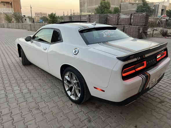 السلام عليكم 
دوج جالنجر 2023 
‏SXT Plus 3600
ماشية : 10,000 ميل
المواصفات 
شاشة  جبيره
كشن خزن
كشنات كهرباء 
جلد تدفىه تبريد 
سترين كهرباء + تدفئه
سستم صوت الباين
دشبول خياط تطريز جلد بلادي
 ويل مال GTاصلي +تخم تاير جديد  
حادث / جاملغات امامية وجاملغ خلفي 3 قطع صبغ 
السعر/186وبيه مجال 
مكانه بغداد السيدية 
للاستفسار وتسأب/ ‭***********
