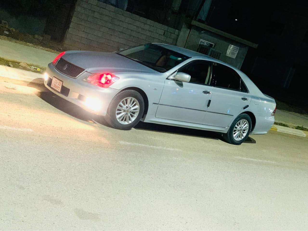 شاهینە مۆدێل ٢٠٠٧
بەحری 
بیلات سپۆرت 
بڕاوە بە سۆنەرەوە 
گێڕ گەورەی مەکینە بچووک 
ئاڵتوونی بازاڕ  ١٨٠
جلد و هیتەر 
ناوڕەشی ساج سور 
٣ دووگمە
مشتی سوکانی لیگسز 
بێ بۆشی 
شاشە و کامێرا و بەسمە ڕەساسی
تەیە و ویلی لۆک  
هەموو گیانی سەیارەکە بێ تەقە و ڕەقەیە 
بێ چاڵ و شوخت 
گێڕ و مەکینە و تەبرید 
هەموو گیانی بە شەرت 
١٦٠ هەزار ڕۆشتووە 
شوێن کەلار 
*********** 
نرخی 
٥٢ گەلا و یەک تۆز مەجالی تیایە 
شتی نموونەیی كالار, السليمانية
