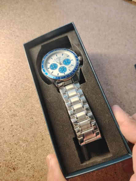 للحجز ولاستفسار وتساب ***********
