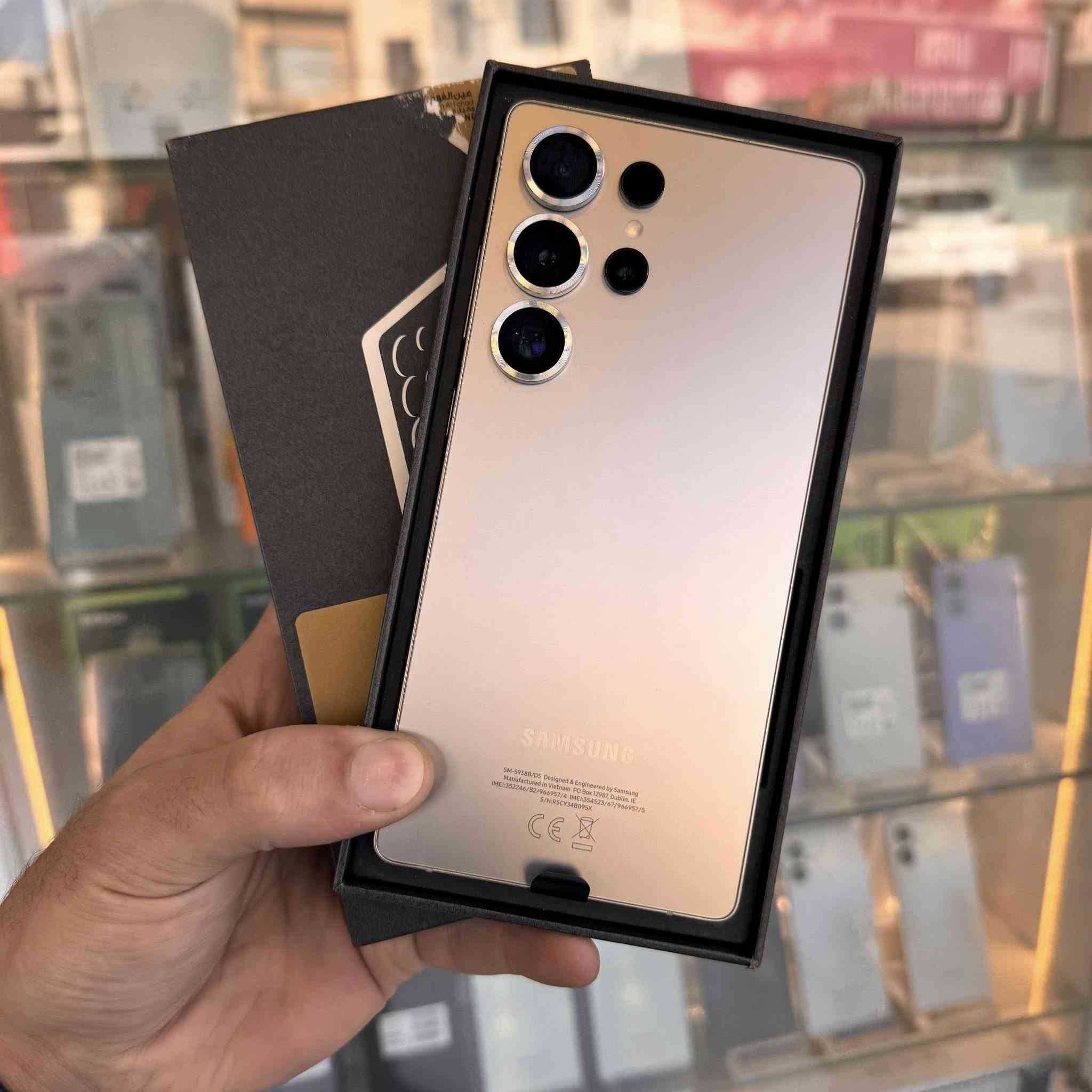 متوفر مستخدم سامسونك الترا 25 
ضمان عين الفهد مع كرت الشاشة نظافة الجهاز عالية.
بعده داخل الضمان الجهاز مكفول.
السعر 1,190,000 
اقساط تحميل 15‎%‎ فقط على 10 اشهر بدون مقدمة

للإستفسار *********** - *********** 
بغداد - سبع ابكار - سوق السمكة - مقابيل دائرة الكهرباء.

#بغداد #العراق
#المناسب
#المناسب_للموبايل
#ايفون_العراق #أجهزه_مستخدمه
#ايفون #سامسونك #انفنكس #هونر 
#iphone #Samsung #honor
