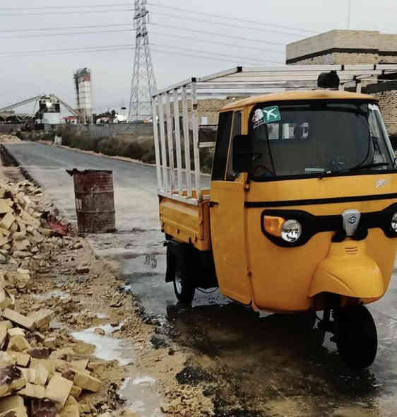 السلام عليكم تكتك بدي للبيع  او مراوس بستوته رقم وسنويه بسمي عوزه بس واير مال بانزين مكاني ناحيه نفر ***********
