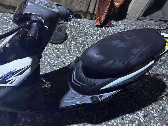 سلام عليكم دراجه ماكس عدله للبيع صارلها ٣ تشهر من نازله دراجه خير من الله كلشي بيها شغال مكينه خرسه تايرات جدد دهن كل سبوع يتبدل  السعر 650 وبيها مجال حك جيه 
مكاني بغداد البلديات شارع المصرف 
***********
