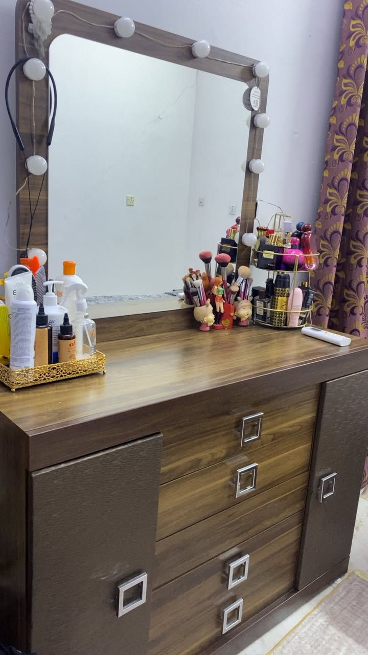 غرفه للبيع نظيفه جدا السعر عالخاص للتفاوض


**إذا كنت صاحب هذا الإعلان وتريد حذفه لأي سبب، رجاءا أرسل رسالة إلى الدعم الفني**