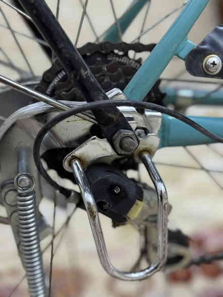 سلام عليكم بايسكل بطه للبيع لون مميز موديل 2014 كير وحساس اي نقص مابي مكان بغداد الغزاليه سعر 160 وبي مجال للطيبين بي واتساب *********** 💕
