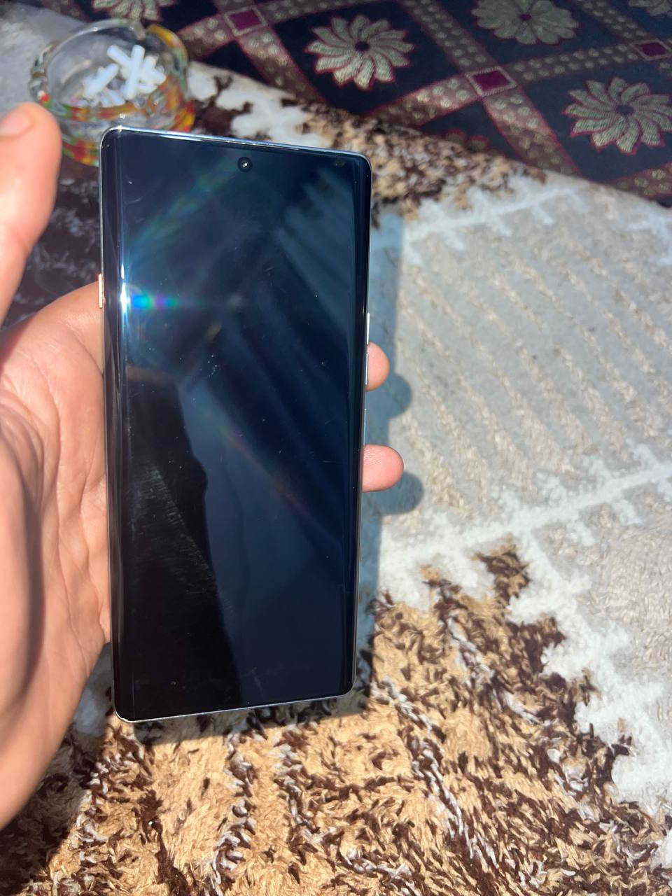 السلام عليكم جهاز للبيع تكنو كامون40برو 5g
فول مواصفات 
1) ببجي ٩٠ فريم
بطارية) 99
والجهاز غني عن التعريف
 ٣٥٠بي مجال حك الجيه
***********
