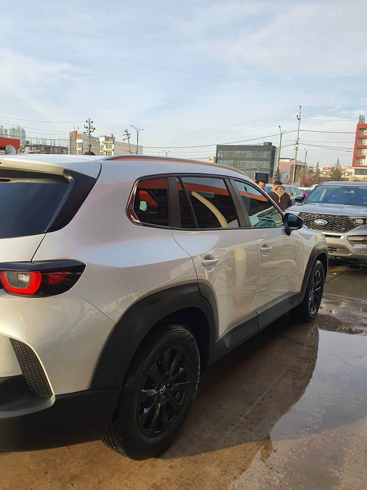 Mazda cx50 preferd 2024 
گەیشتنی وەجبەی تازە 
تەنها سندوقی بۆیاخە بێ ارباگ  دوو شوێن ساردیشی هەیە لە چەمەلەغی پێشەوە و دواوەی سەکن سەیارەکە زۆر تازە و جوانە 
نموونەیە ١٥٠٠٠ ڕۆیشتووە 
ڕەقەم شانسی لەڕەسمەکانیشدا داندراوە 
7MMVABBM1RN194617
سعری ١٩٥ وەرەقە و معامەلە 
بۆپەیوەندی کردن 
*********** السليمانية, العراق
