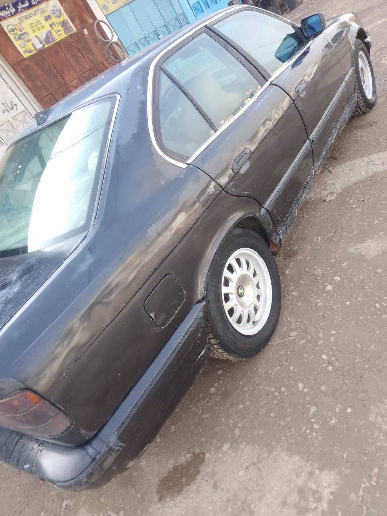 سلام علیکم bmw 1991/525 کێر عادی دەعمەکی پێشی هەیە بێ سوبغ تەبرید سلایدد دوو جام کارەبای  مەکینەو گێر بەشەرت سەنەوی بەسەر چوە بەشەرتی تەحویل وەکالە سعر 33مجال ***********
