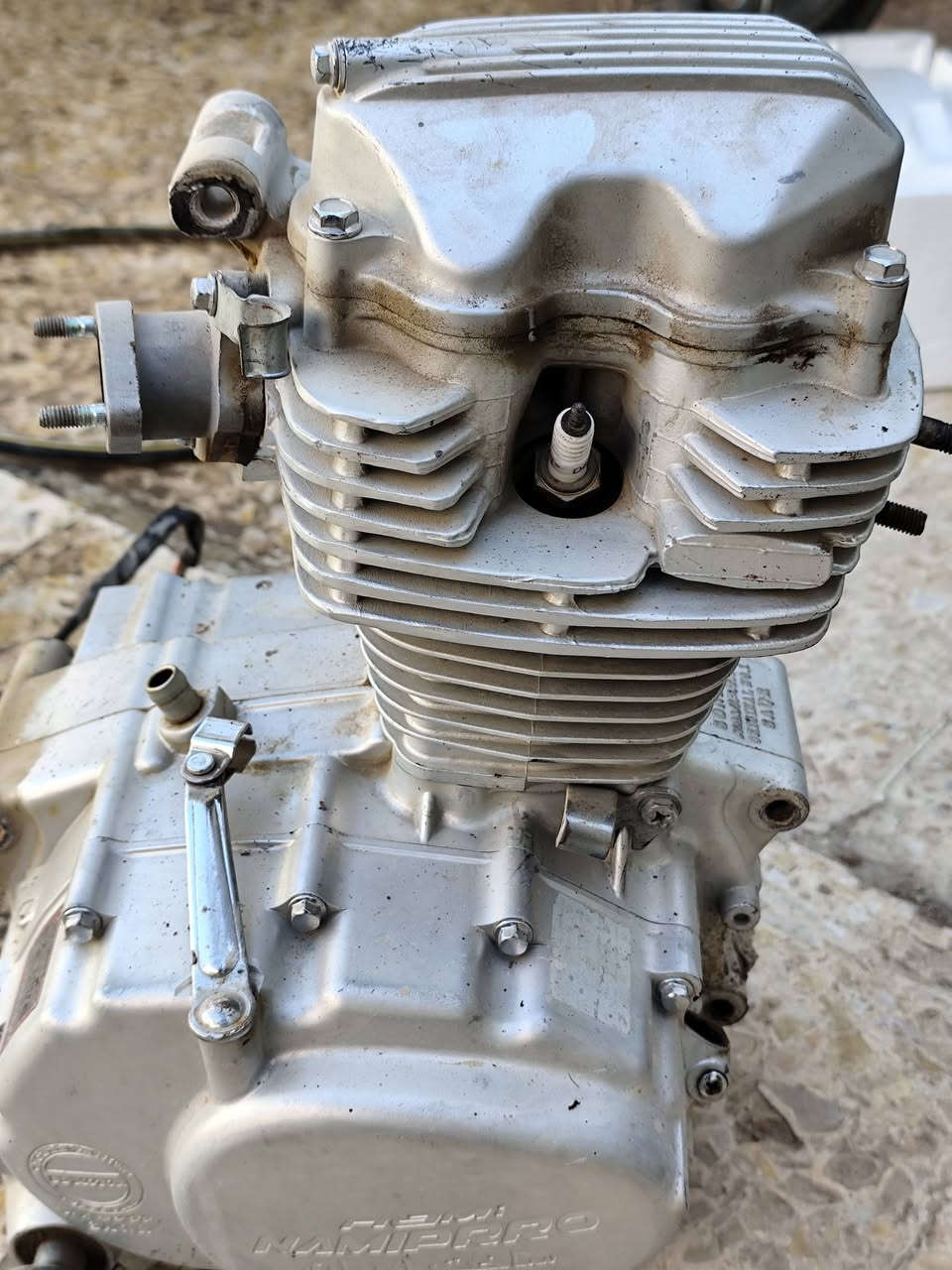 السلام عليكم عندي مكينة 125cc مامفتوحة ، شلعة ومعدل ، كلجات طرد مركزي 3 براغي مشكلتها الطبگة مهورة المكان كوفة ناحية العباسية الشراي يتصل ، ما متواجد على الفيس ***********
