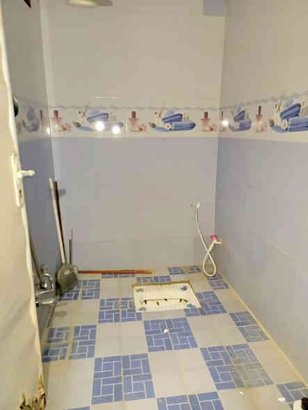 ياالله 

يوجد لدينا بيت للايجار حي ميسان شارع عوده مقابل حاجه الف مساحه 100متر مربع يحتوي على غرفه وصاله واستقبال ومطبخ وصحيات سعر الايجار الشهري 300الف كل شهر بشهره 

للاستفسار والمعلومات الاتصال بنا ع الارقام التاليه 

***********

***********

***********

او مراجعه مكتب ألروان للوساطه العقاريه والمقاولات العامه 

عنوان المكتب حي ميسان ع الشريط قرب صيدليه الشراع 

عندك بيت عرصه للبيع راسلنه وات ساب
