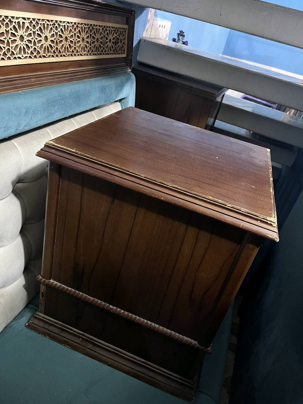 عشر قنفات و8 من طبلات صغيره 
و3 طبلات كبيره عنوان بغداد كفاءات العبيدي الاستفسار ***********
اربعه ملايين
