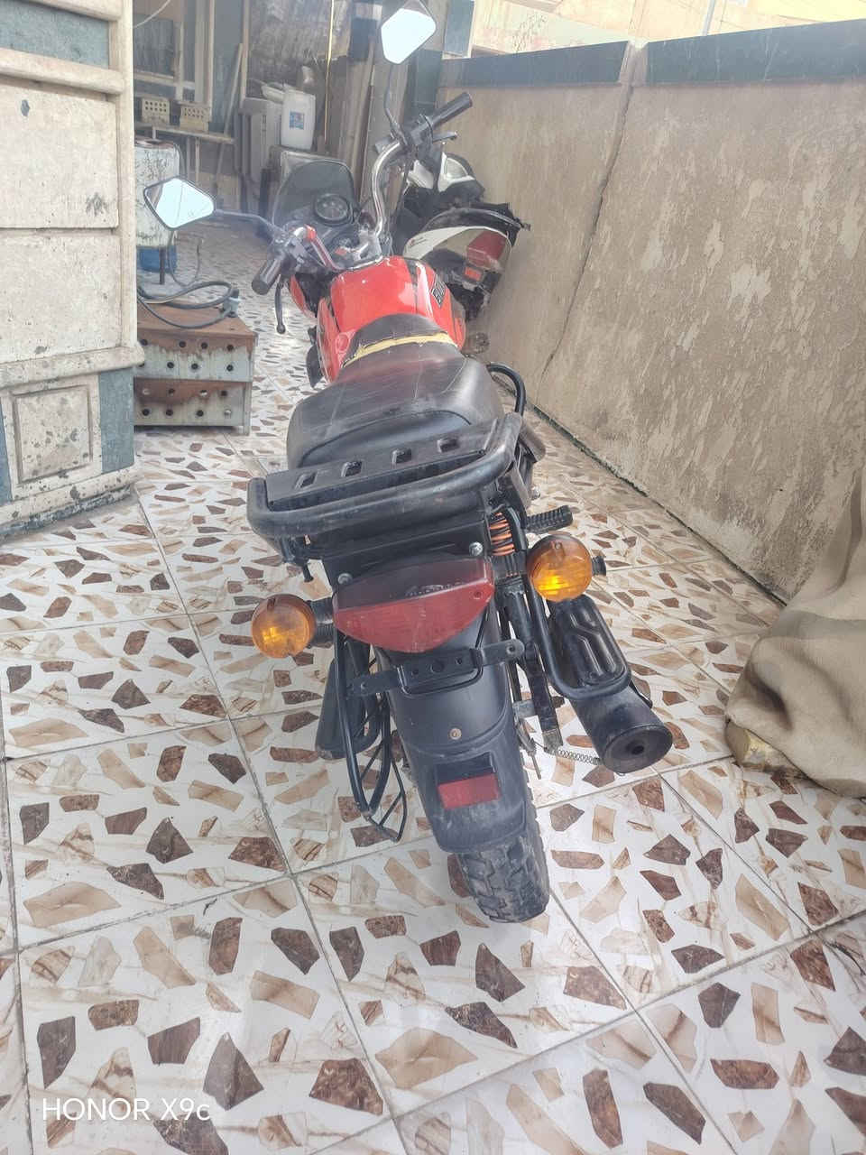 سلام عليكم
بوكسر موديل ٢٠٢٣ دراجة ماناقصه اي شي جاهزة أوراق اصولي كامله من الشركه قريبه يمنه مكاني الحله الجمعية والسعر ٩٥٠ الف والاتصال على الرقم ***********
