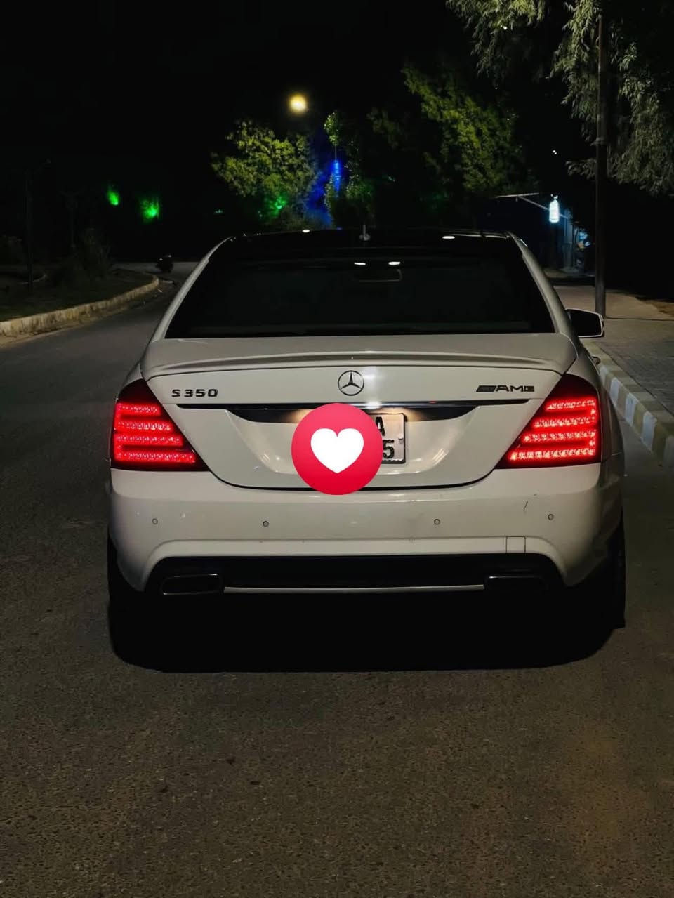 السلام عليكم
مارسيدس S350 2008 محدث ٢٠١٣ 

رقم بغداد بأسمي شخصيأ 
فول بنوراما 1/1 مكينه 6 سلندر ما مفتوحه
اناره داخليه متغيرته اللوان 
كير جديد وارد ياباني 
حداديه كامله امامي خلفي  
منضومه بانزين كله جديد ( فلتر / فيت بم/ بخاخات)

حجر بيىة جديد 
لايت تخم جديد حاويه
تخم ويل شرط جديد حجم ٢٠
كلشي بلسياره اصلي وعلى وضع الشركه 
داخل قرميدي خليجي جنطه شفط 
مواصفاته غني عن التعريف 
 سيارة  شرط مابيه اي كلوب معلوك  
السعر ١٦٥ قفل وماكو هيج سياره بهيج سعر 

واتساب  ‬‪***********‬
