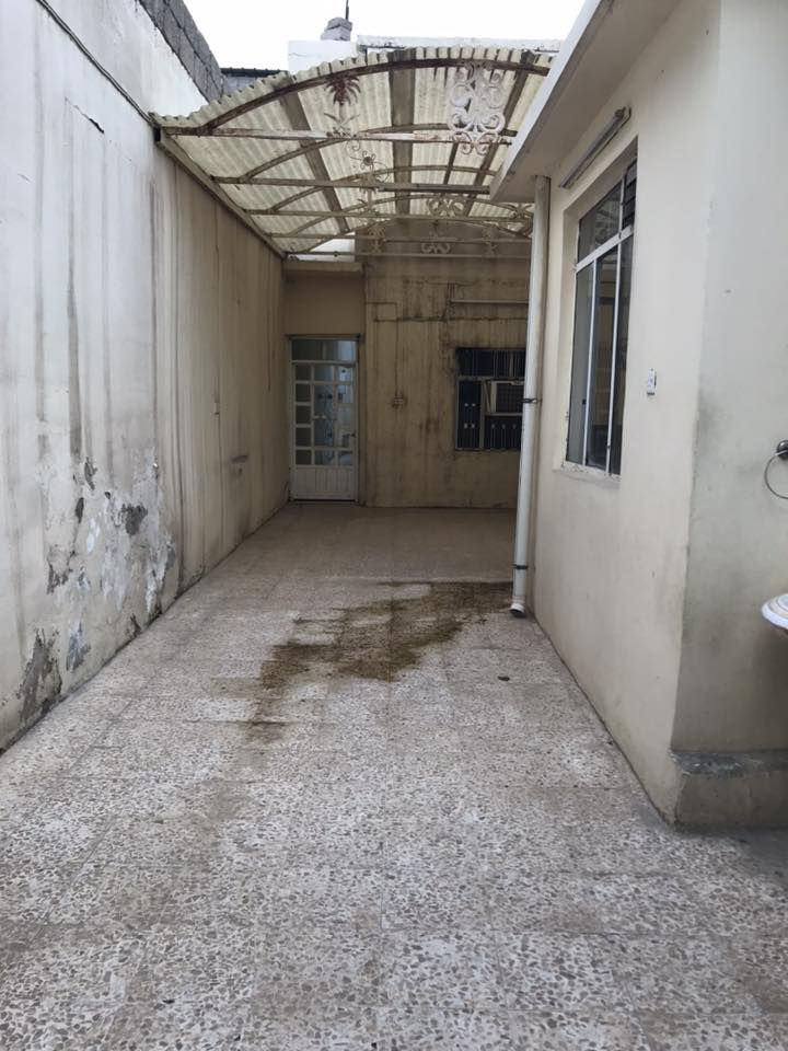 بيت للايجار في حي البكر قرب مركز الشرطة ب ٢٥٠ الف
غرفة وهول في طابق اول 
وصحيات وحمام ومطبخ
وكراج سيارة 
غرفة في الطابق الثاني 
اتصل على 

‭٠٧٧٣ ٩٨٢ ٨٣٤٩‬
