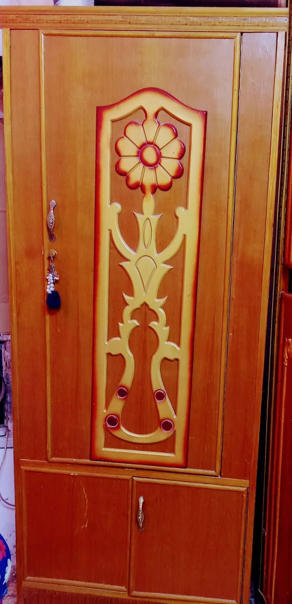 السلام عليكم غرفه كامله اخشاب صاج اللبيع سعرهه 600 مكاني بغداد
***********
