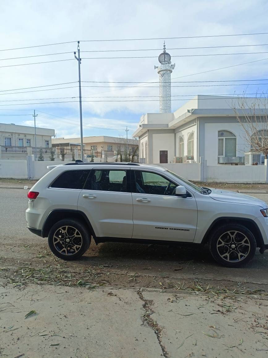 جیب لاریدۆ 2021 دەبڵ ئەکسل مواسەفات لاریدۆ 46هەزار مایڵ ڕۆشتوە سەنەوی ورەقەمی تازەیە سێ پارجەودوپەڵە بۆیاخی هەیە بەبێ ناوگردن پیشی کەپسە دوای دەعامیشی بویاخ نیەئیرباکی سیستەمە وکامل بویدانراوەتەوە بەشەرت
 کۆبۆنی بەنزینی هەیە 
سعری 198معاملە
***********
*********** شمشمل, السليمانية
