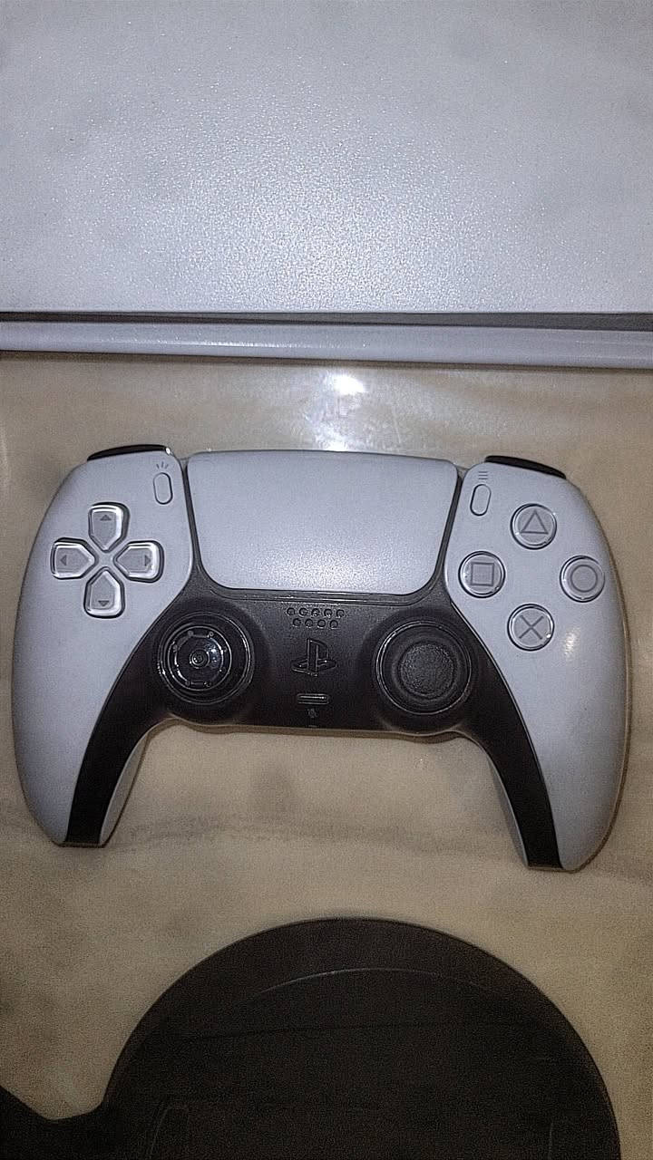 بلي 5 فات مستعمل نظيف ب 500 الف
بلايستيشن 5 فات مستعمل نظيف + اليده سليمه ومابيها اي عطل + القاعده مال البلي موجوده + يجي ويه 3 يدات بلي 4 مجانا لان ماعرف اذا يشتغلن او لا + قرص black ops 3 مجانا لان ماعرف اذا يشتغل او لا + ضمان فحص الجهاز قبل الاستلام 

للتواصل ماسنجر او واتساب ***********
العنوان: بوابه الكاظميه
