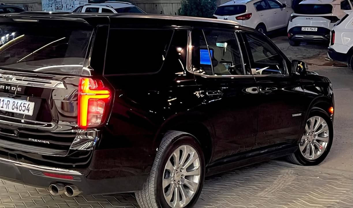 🚘 للبيع: شفروليه تاهو Premier موديل 2024 🚘
🔹 الضمان: شركة المنصور – بغداد
🔹 العداد: 22,000 كم
🔹 الموقع: كربلاء المقدسة
🔹 الحالة: ممتازة جداً
 استخدام شخصي فقط 
✨ المواصفات (فئة Premier الأعلى):
محرك V8 سعة 5.3 لتر
ناقل حركة أوتوماتيك 10 سرعات
دفع رباعي 4×4
نظام تعليق مريح وثابت
مقاعد جلد أصلية
مقاعد أمامية كهربائية مع تبريد وتسخين
ذاكرة مقعد السائق
شاشة وسطية كبيرة تعمل باللمس
نظام ملاحة
Apple CarPlay & Android Auto
نظام صوتي BOSE
تشغيل بالبصمة
بصمة أبواب
تحكم من المقود
كاميرات 360°
حساسات أمامية وخلفية
رادار مانع تصادم
الحفاظ على المسار
مراقبة النقطة العمياء
تشغيل وفتح عن بُعد
باب خلفي كهربائي
ويلات أصلية قياس 22
إضاءة LED
مرايا كهربائية قابلة للطي
تكييف أوتوماتيك ثلاثي المناطق
🔹 السيارة نظيفة جداً،مكفولة من الصبغ ، وتحت الضمان 
🔹 الفحص مرحب به
📞 للجادين فقط 
*********** 
***********
***********
