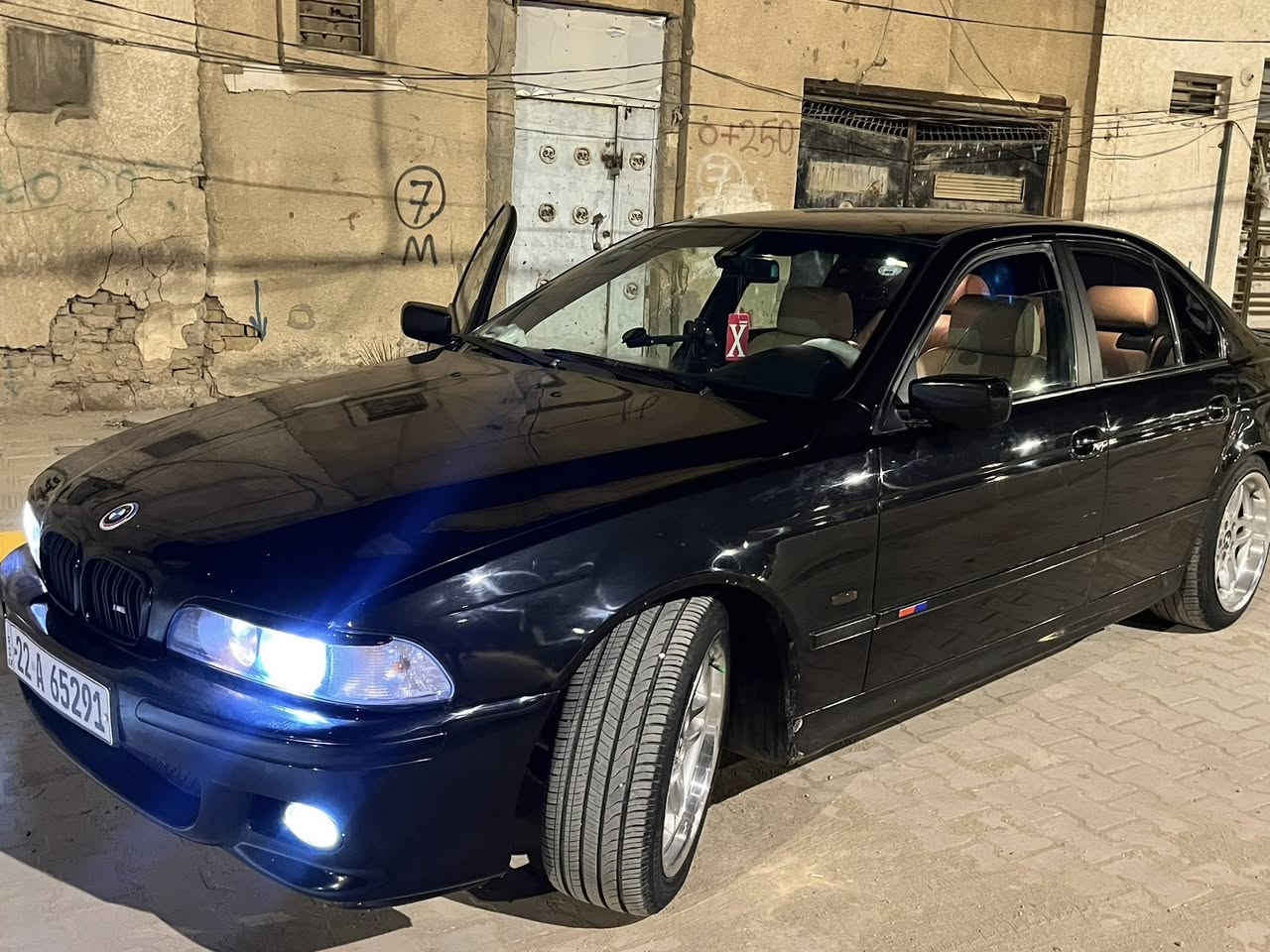 صقر  528
موديل. 2000
رقم اربيل دولي 
كفاله من اي ضربه 
السعر ١١٠ 
عنوان الدوانيه 
***********
