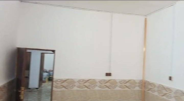 بيت للبيع حي الزيتون خلف العمارات المساحه 210 كلش حلوه يىهم مراوس  مع الفرق او على أقساطد  أو بيع حسب التفاق سند 25سعر 43 ومجال بصيط مرقم كامل***********
