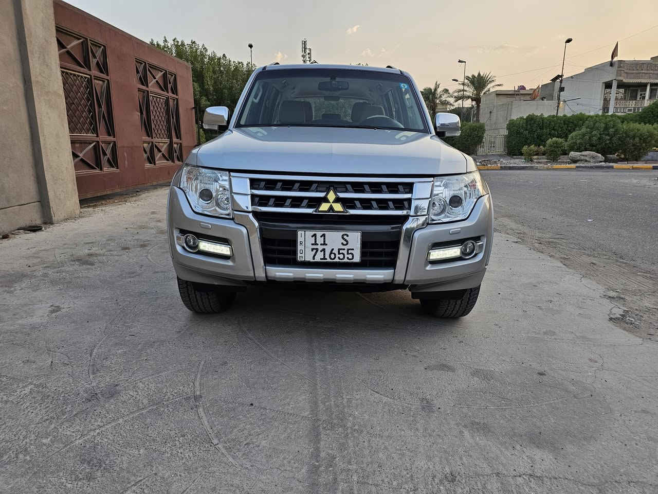 سلام عليكم
باجيرو خليجي كويتي وكاله مديل 2020 راس الارنب ماشيه 72   رقم بغداد الدولي الجديد باسمي محرك 6سلندر 3500 دفع رباعي فول تحكم استيرن دفع رباعي شاشه قلاب كامره خلفيه كامره اماميه مري شفط كشن كهربائي داخل مخمل اف وايت ثلاث قطع تبريد زراك لايت زنون عالي ناصي بلادي حساس خلفي لد نهاري برده صندوك خلفيه داخل مطعم صاج لون السياره سلفر السياره عل وضع الشركه كير محرك تبريد تخم تاير السياره جاهزه سويج عدد 2 ثلاجه بالجكمجه مانع انزاق ونحدار كروز سرعه مكاني بغداد سعر 220 بيه مجال رقمي ***********
