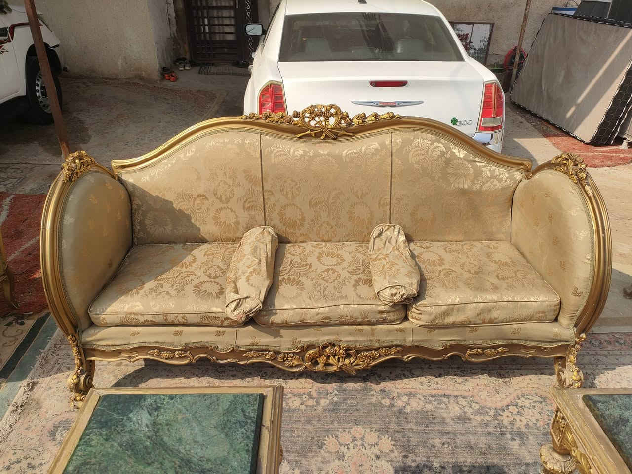 البيع تخم دمياطي 10مقاعد معة طبلات عدد 4مرمر مكاني حي اور سبع قصور شارع ابو علي يوجد توصيل الرقم ***********
