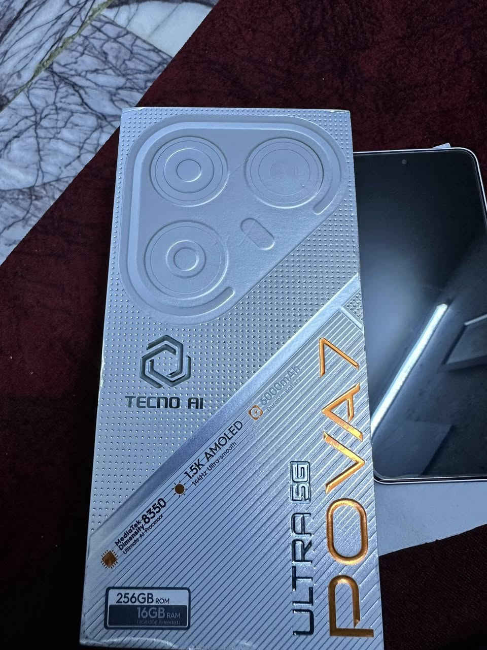 السلام عليكم
جهاز مستخدم Tecno 7 Ultraاوبن بوكس نظافة ١٠٠ بالمية تتوفر وياه كارتونته وشاحنته وملحقاته

نسبة البطارية 100% 
دبل سيم كارت + شريحة الكترونيه
ذاكرته ٢٥٦ جيجا وعشوائية ١٦ جيجا 
سعة البطارية ٦٠٠٠ ملي امب
دقة الشاشة 1.5k بمعدل تحديث ١٤٤هيرتز 
يشغل بوبجي ١٢٠ فريم بالراحة
سرعة الشحن 70 واط سلكي + ٣٠ واط غير سلكي
معالج العاب جبار Mediatic dimensity 8350 

كاميرا ١٠٨ ميغابكسل
الصوت ثنائي يعني ستيريو (دولبي اتموس)

السعر مناسب جدا 300 الف فقط


**إذا كنت صاحب هذا الإعلان وتريد حذفه لأي سبب، رجاءا أرسل رسالة إلى الدعم الفني**