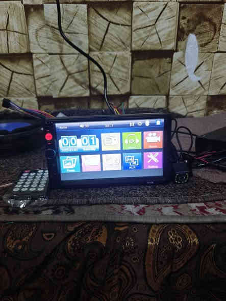 شاشە بۆ زۆربەی سەیارەکانی نیسان و  ئەو سەیارانەی قالبیان  ئەوەیەبۆی ئەبێ  بلوتوث و  کۆتنتڕۆڵ و  کامێرا و  ڕادیۆ و لەمس و بە موبایلەوە ڕەپت ئەبێ نرخی کۆتایی بە  کامێراوە 30هەزارە
*********** السليمانية
