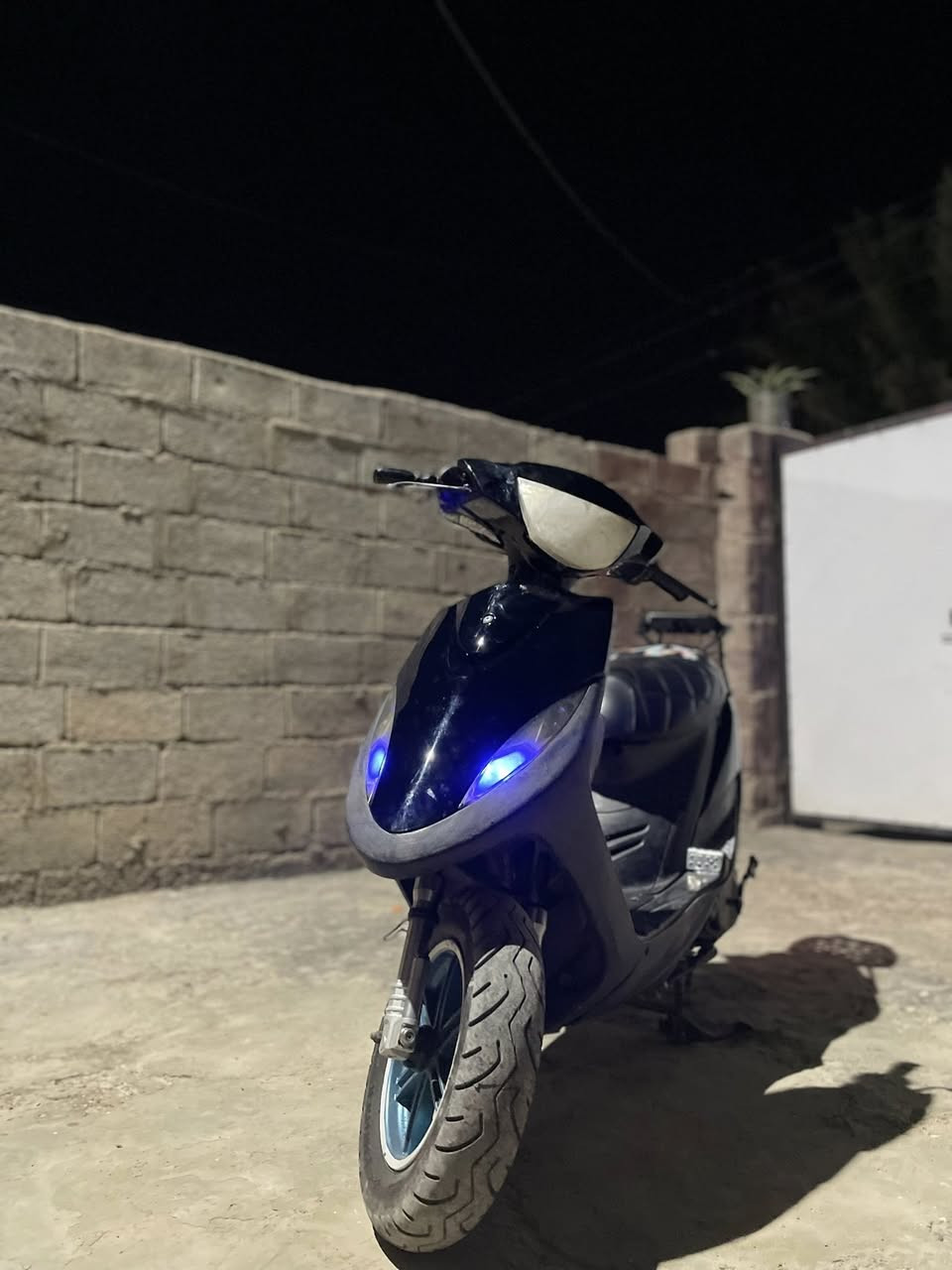 سلام عليكم ، ماكس عدلة للبيع نضافة 100‎%‎ شغالة كلها اشاير لايت سرعة 120 بلادي 49 نشاط يخبل. سعر 520 وبيها مجال تدلل  (***********)
