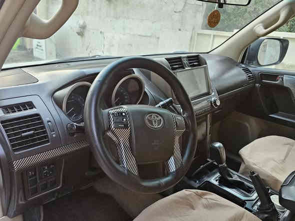 برادو موديل ٢٠١٠ للبيع  أربعة سلندر ٢٧٠٠ رقم بغداد بأسمي صبغ دعاميتين بيها بارد جاملغ خلفي وشوية من الباب المكان بغداد محرك وكير وصدر وتبريد وكهربائيات كلها تمام تخم تاير جديد باتري جديد تخم دسكات وفلنجات أمامي جدد سيارة ماتحتاج مصرف   السعر  ٢١٠ غير متواجد على الفيس 
*********** واتس اب
