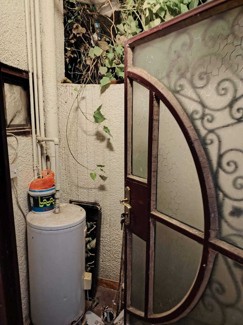 بيت ٣ غرف يم كنيسه مار،يوسف سعر مليون كراده،اتصال ***********
