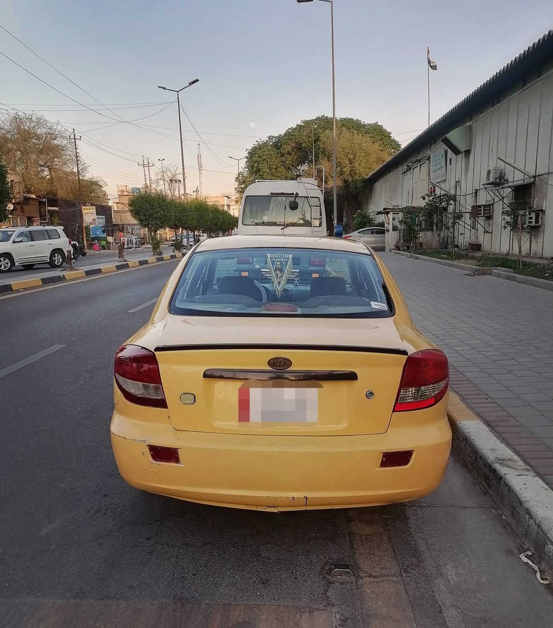 السلام عليكم كيا ريو موديل ٢٠٠٩ الشركه العامه محرك ١٦٠٠ كير عادي تبريد ثلج تخم قوايش تخم بلك واير فيت بم تخم نوزل صدر جديد السياره عليه ادامه عامه مصفره هيئه وغرامات رقم بغداد دولي مكفوله السياره السعر ٤٥ وبيه مجال العنوان بغداد الشعله ***********
