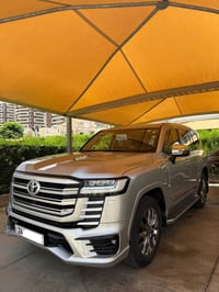 لاندکروز ڤي اكس • ٢٠٢٣ • ٤٣٠٠٠ كم