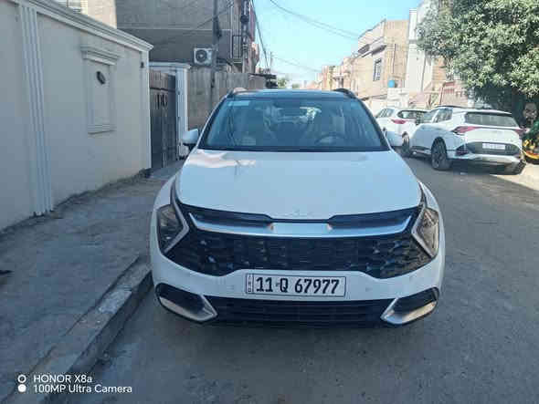 السلام عليكم شباب سيارة سبورتج علايم سود لامع2024 بسمي رقمها بغداد ماشية 9 الف المواصفات مثل ماواضح للبيع سعرها 255 اوبيها مجال للشراي مكانها بغداد حي اؤر  لاستفسار ***********
