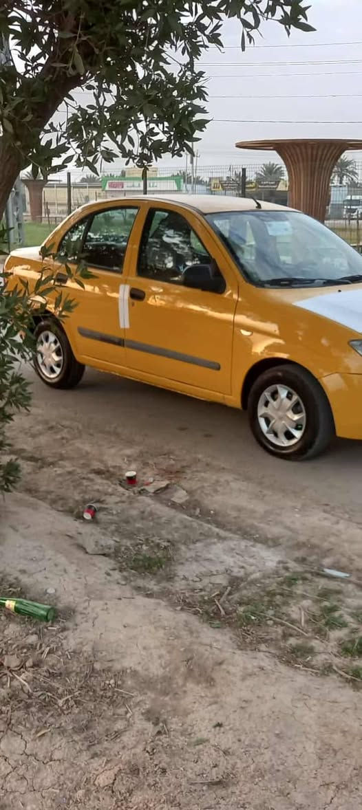 السلام وعليكم طيبه للبيع موديل 2015 سياره جديده ماكينه وكير كفاله تحويل ثاني يوم  تبريد ثلج ❄️ تخم تاير جديد سنويه جديده رقم بغداد كلش حلوه وجاهزة كهربائيات عالشركه سياره كفاله عامه 👉 سعر 40 وبيها مجال مكان واسط العزيزية رقم الهاتف. ***********.
