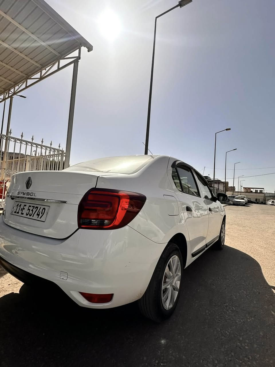 رينو سمبل 2019 سياره مكفوله من كلشي على وضع شركه على يد واحده اجدد سمبل موجوده مجهزه من تغليف ارضيه شاشه كامره ١/١ 
ماشية 98
السعر 88
للاستفسار***********
