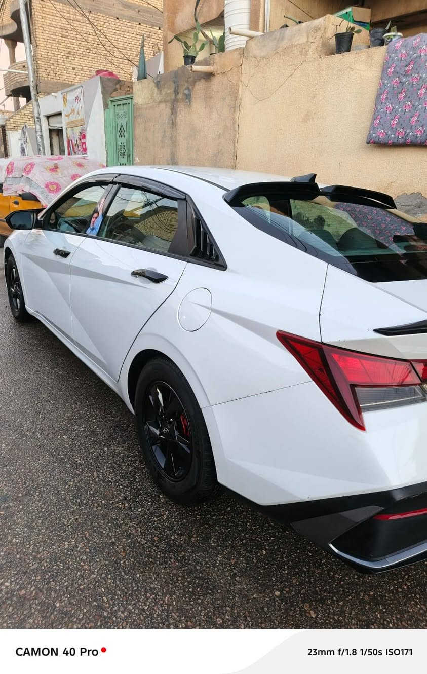 سلام عليكم النترا 23 امريكي حادث قطعه فقط موضح بلمنشور سياره رقم بغداد بأسمي  محرك 2000 دوش اقتصادي سياره نضيفه وجديده بجم كبس  شركه ما ملعوب بي  ثلاث انضمه قياده  مواصفات رادارات شاشه كاميرا دواره توقف ذاتي اطفاء ذاتي عند الازدحام مكاني كربلاءا
السعر 165 
***********
