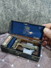 شفرة حلاقة • بغداد