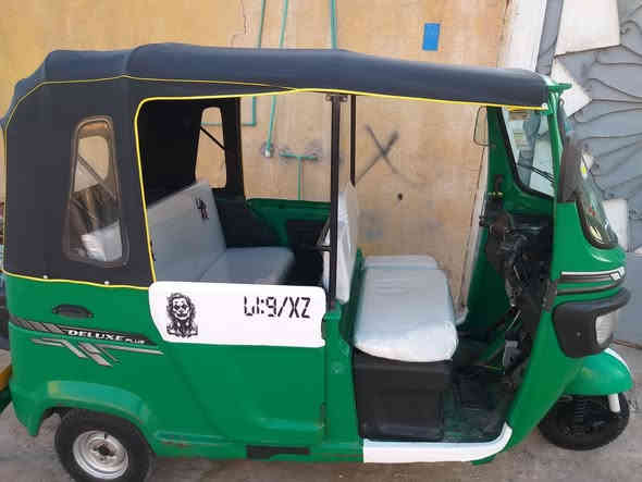 يا الله تكتك ٢١سنويه رقمه بعد يومين وستلم لوحات السعر ٧اله ربع ***********القبله حي الجامعه محرك مفتوح
